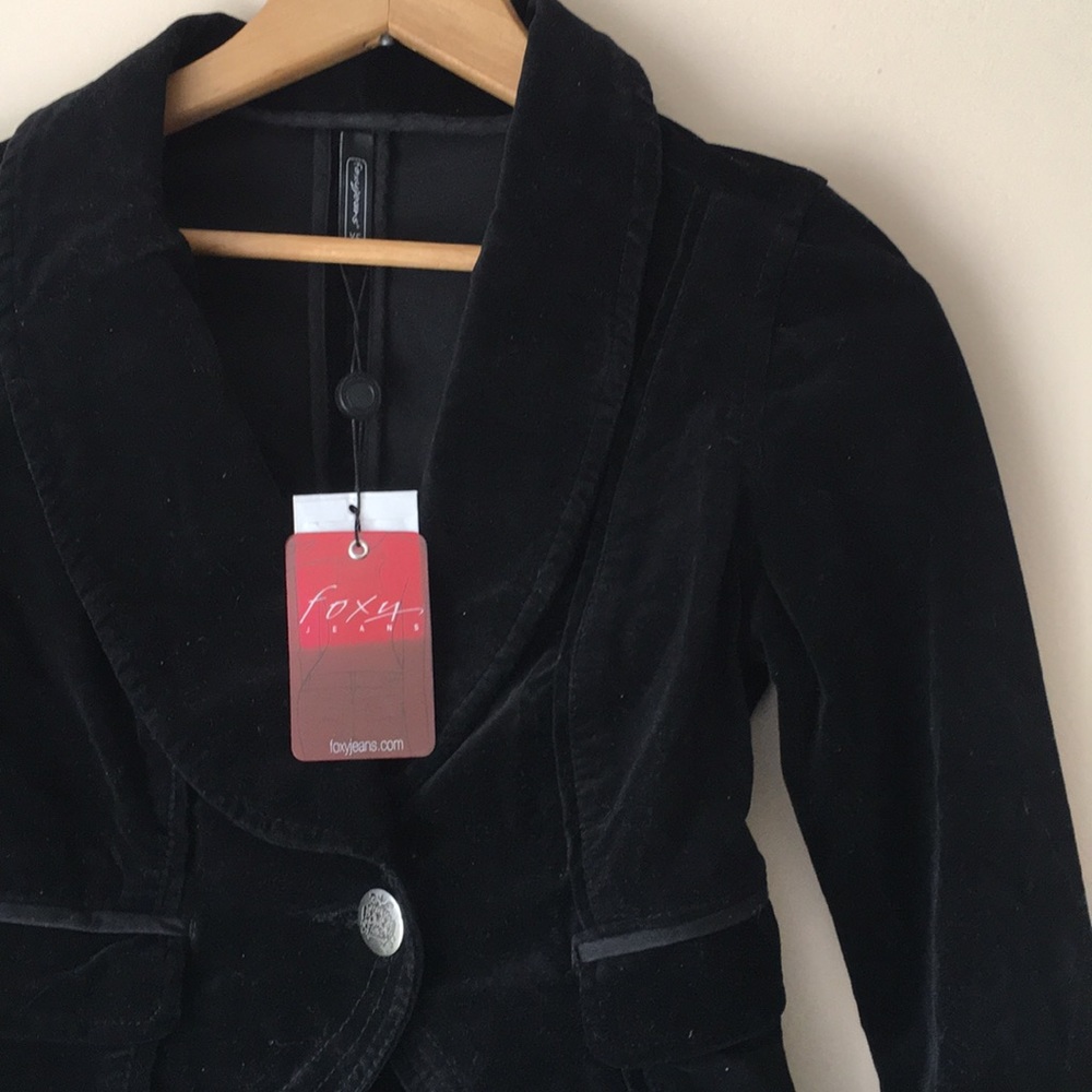 🆕 FOXY JEANS | Hi-Lo Velvet Blazer